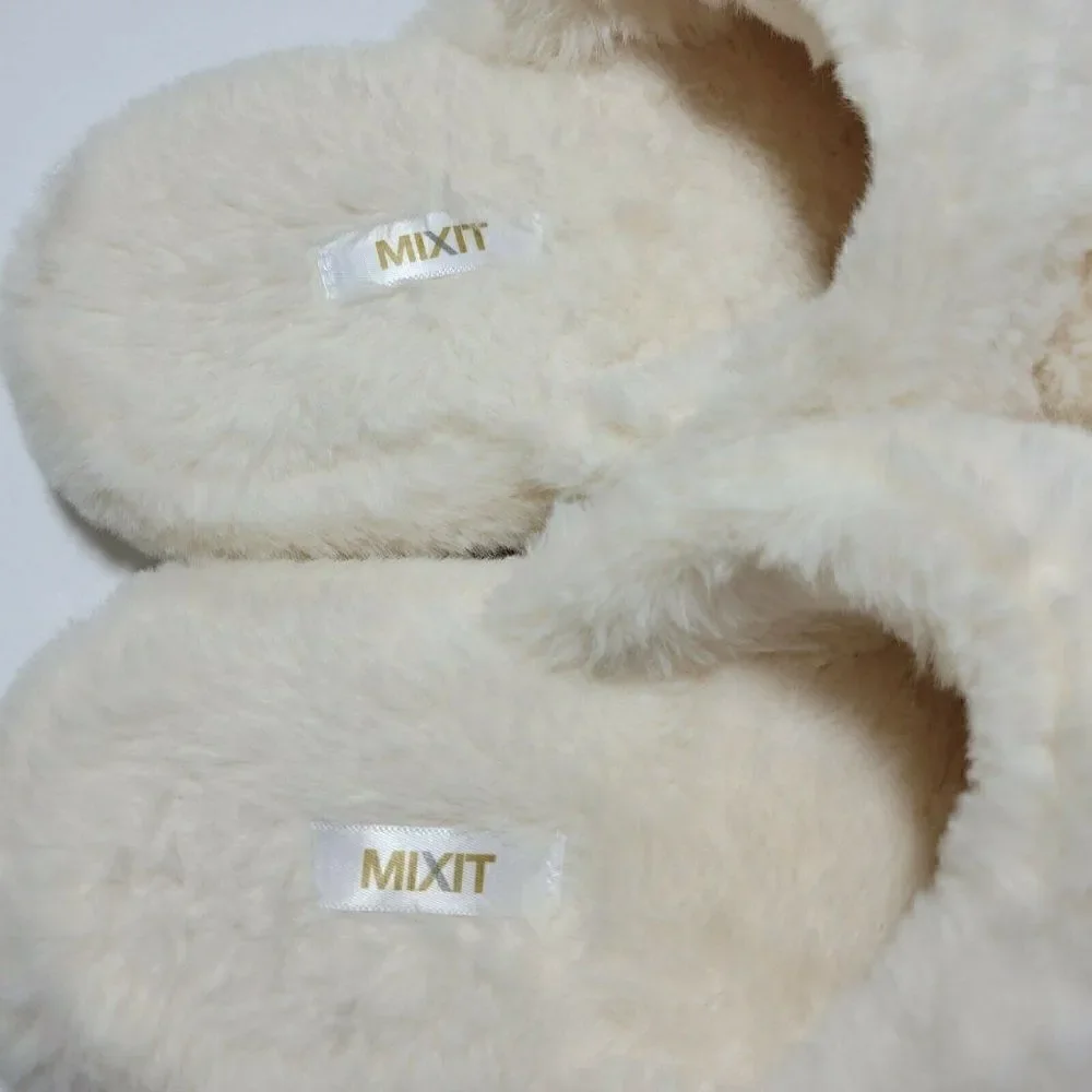 MIXIT Bear‎ Slippers Girls Size 5-6 Ivory Cream Plush Very Soft Slip On GUC